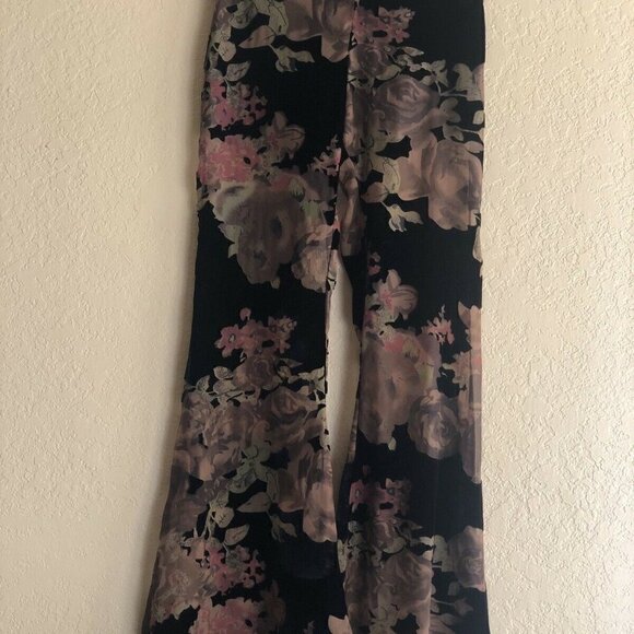 Flynn Skye Womens Black Floral Patty Flare Pant - Picture 12 of 14